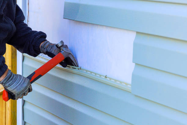 Reliable Emergency Siding Repair contractor in Bartlett, IL by Squared Siding